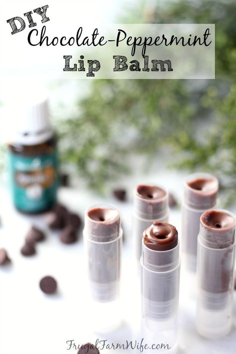 This chocolate peppermint lip balm recipe is so easy to make! Just the right amount of fun with some seriously hydrating lip care! Chocolate Lip Balm Recipe, Chocolate Mint Lip Balm Diy, Chapstick Display, Peppermint Lip Balm Recipe, Lip Balm Display, Diy Chapstick, Mint Lip Balm, Lip Balm Recipe, Diy Lip Balm Recipes