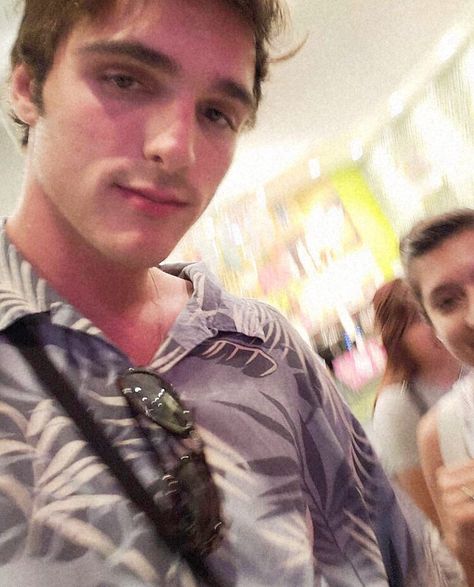 Jacob Elordi Rares, Jacob Elordi Boyfriend, Rare Icons, Nate Jacobs, Noah Flynn, Hey Brother, Stile Blair Waldorf, Jacob Elordi, Kissing Booth