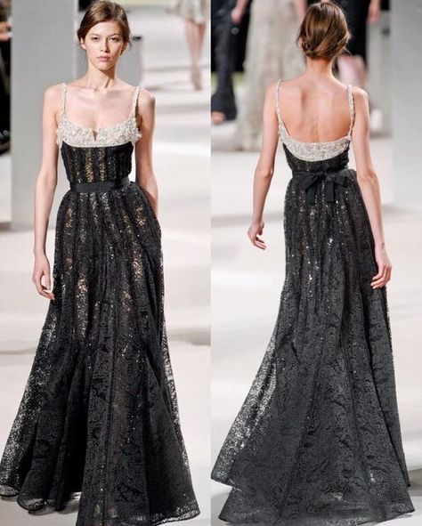 F F V on Instagram: "I’m in love ❤️ Elie Saab 2011 . . #eliesaab#eliesaabcouture#eliesaabdress#hautecouture" Mideval Dress, Debutante Dresses, Womens Trendy Dresses, Pretty Prom Dresses, Dressy Dresses, Gala Dresses, Evening Dresses Elegant, Glam Dresses, Couture Gowns