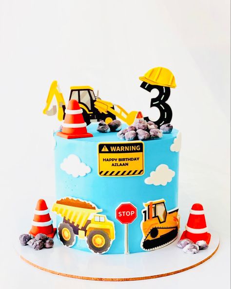 Excavator Cakes For Boys, Construction Cake For Boys, Cake Construction Theme, Jcb Cake, Kids Construction Cake, Construction Cake Topper, Dragon Birthday Cakes, Construction Birthday Cake, Communion Cake Topper