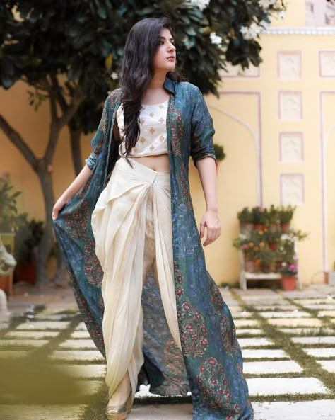 Indo-Western Outfits To Wear At Weddings Inspired By Fashion Bloggers | ShaadiSaga Indo Western Outfits For Women, Western Dresses For Girl, Western Dresses For Women, Saree Bollywood, Indo Western Dress, Western Dress, Indian Gowns Dresses, Western Outfits Women, Outfits To Wear