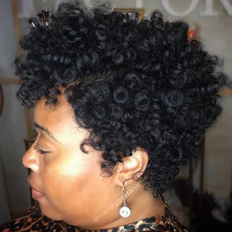 Short Curly Natural Hairstyle Braids Hairstyles Cornrows, Hairstyles Cornrows, Curly Crop, Natural Braided Hairstyles, Crochet Hairstyles, Curly Crochet Hair Styles, Kanekalon Hairstyles, Crochet Braid Styles, Micro Braids