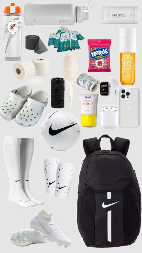 What to pack in a soccer bag Tennis Bag Essentials, Sports Bag Essentials, Soccer Essentials, Soccer Backpack, Volleyball Bag, Soccer Accessories, Soccer Bag, Football Bag, Basketball Backpack