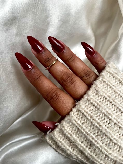 #red #nails #rednails #rednailsideas #nailpolish Wind Red Nails, Blood Red Nails Design, Blood Red Nails, Classic Red Nails, University Clothes, Italy Nails, Cute Red Nails, Bold Nails, Nail Inspired