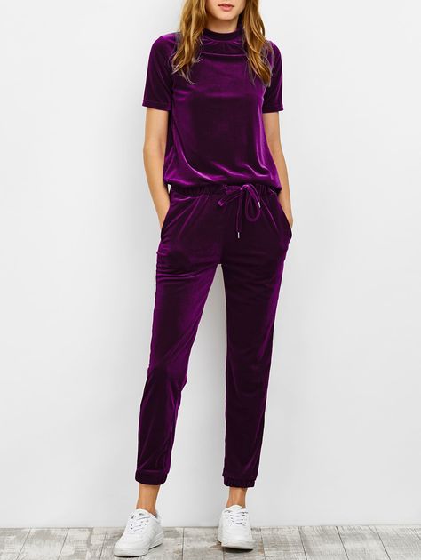 $31.99 Velvet High Collar Tee And Jogging Pants PURPLISH RED: Gym Sets | ZAFUL Áo Blu, Gym Suit, Velvet Tees, Sweat Suit, Velvet Clothes, Cooler Look, Velvet Fashion, Jogging Pants, Elegantes Outfit