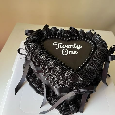 🖤🖤🖤21 Cake details: 2 layer 6 inch heart cake #blackheartcake #yyccakes #yycheartcakes Heart Layer Cake, 21 Heart Cake, Nobody Likes You When You're 23 Cake, Black And Red Heart Cake, Xo Cake The Weeknd, Black And White Heart Cake, Scorpio Heart Cake, Black 18th Birthday Cake, Black Birthday Cake Ideas