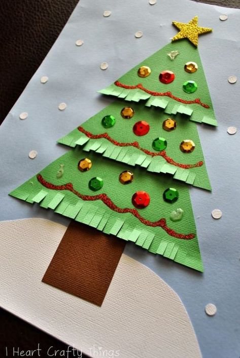 10 Christmas Tree Crafts for Kids - Kunst For Barn, Christmas Trees For Kids, Christmas Crafts For Kids To Make, Christmas Arts And Crafts, Aktivitas Montessori, Paper Christmas Tree, Christmas Tree Crafts, Christmas School, Preschool Christmas