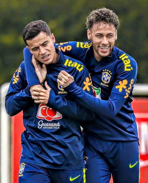 A rare picture of coutinho and neymar junior Goals Soccer, Marvel Iphone Wallpaper, Ronaldo Goals, Brazilian Men, Neymar Jr Wallpapers, Motorcycle Aesthetic, Football Icon, Soccer Goal, Football Photos