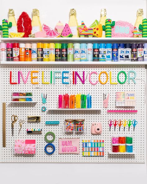 Colorful Pegboard Ideas, Art Supply Shelf Organization, Pegboard Wall Ideas Office, Pegboard Art Display, Peg Board Ideas For Kids, Kids Pegboard Ideas, Playroom Pegboard, Peg Board Decor, Dollar Store Pegboard Ideas