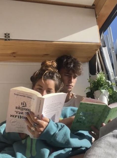 Drømme Liv, Beach Read, 사진 촬영 포즈, Photographie Inspo, The Love Club, The Perfect Guy, Beach Reading, Reading Books, Cute Relationship Goals