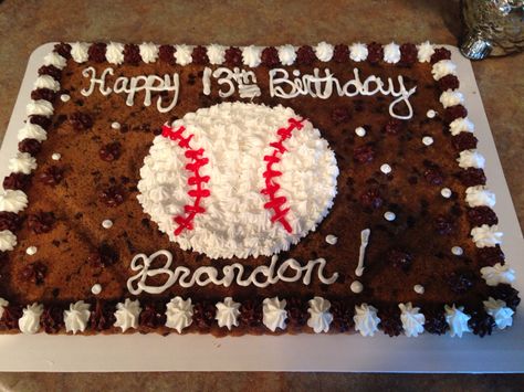 Baseball cookie cake!!! Super easy!   2 large rolls of pillsbury cookie dough (bake on 350)  Use large cookie sheet  Star tip white baseball and draw red thread  Pipe icing with star tip around edges! Baseball Cookie Cake Ideas, Baseball Sheet Cake, Baseball Cookie Cake, Sports Birthday Cakes, Pillsbury Cookie Dough, Baseball Banquet, Baseball Birthday Cakes, Kids Birthday Cupcakes, Pillsbury Cookies