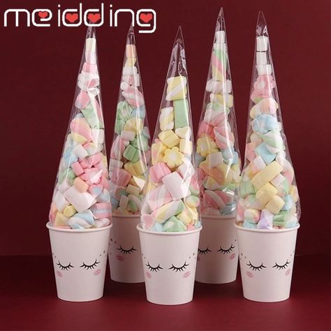 Unicorn Party Ideas, Diy Unicorn Party, Party Candy Bags, Cake Stall, Unicorn Treats, Unicorn Birthday Party Decorations, Candy Cone, Candy Birthday, Unicorn Themed Birthday Party