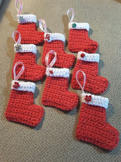 Stocking Ornaments Crochet Christmas Stocking Pattern, Crochet Christmas Ornaments Free, Crochet Ornament Patterns, Crocheted Christmas, Stocking Designs, Crochet Christmas Stocking, Crochet Xmas, Christmas Stocking Pattern, Crochet Christmas Decorations