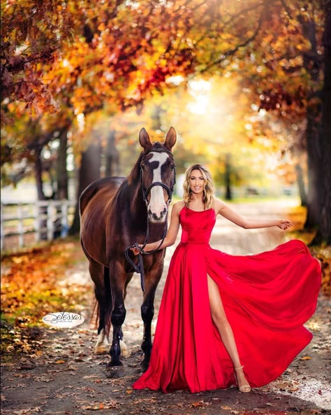 Michigan Senior Photos on Instagram: “It was an adventurous shoot with @alexa_styranec and we sure ended up with some gorgeousness! The horse was spooked by a passer by, but it…” Flowy Dress Photoshoot With Horse, Horse And Dress Photography, Horse Photoshoot Ideas Dress, Horse And Owner Photography, Horse Prom Pictures, Equestrian Photoshoot Ideas, Prom Pictures With Horses, Equestrian Senior Pictures, Senior Picture Ideas Horses