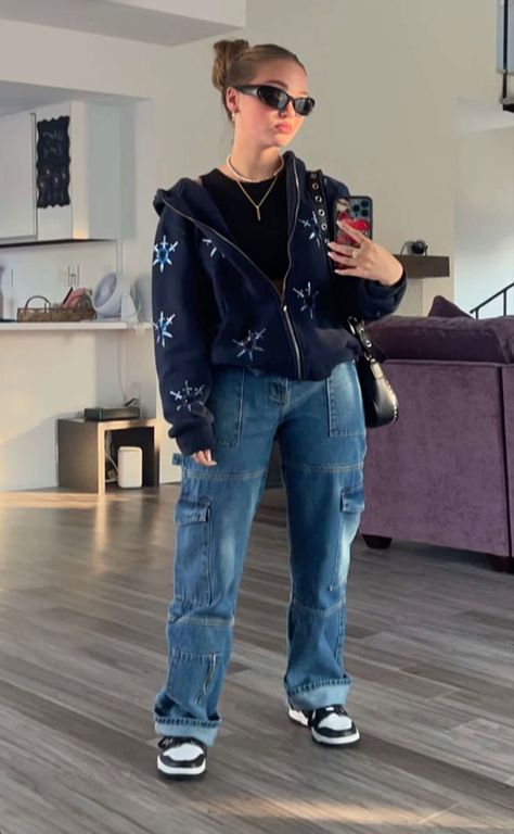 Baggy Zip Up Outfit, Baggy Jeans And Jacket Outfit, Baggy Jeans And Denim Jacket Outfit, Zip Up Hoodie And Jeans Outfit, Baggy Zip Up Hoodie Outfit, Hoodie And Cardigan Outfit, Hoodie Baggy Jeans Outfit, Baggy Jeans And Zip Up Hoodie Outfit, Oversized Zip Up Hoodie Outfit