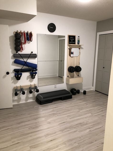 Gym Basement Ideas Small Spaces, Wall Gym Storage, Mirror Workout Wall, Gym Equipment Storage Small Spaces, Mini Gym At Home Ideas Garage, At Home Gym In Garage, Exercise Space Home, Small Garage Ideas Design, Mini Workout Area