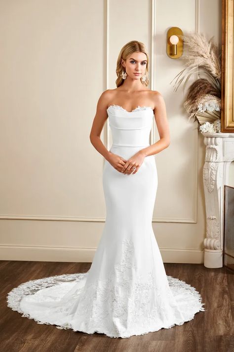 Kelly Faetanini | Kelly Faetinini - Brighton | Kelly Faetanini Flagship Ingenue Wedding Dress, Boston Wedding Dress, Kelly Faetanini, Bridal Atelier, Crepe Wedding Dress, Flair Dress, Fit And Flare Wedding Dress, Wedding Plan, White Wedding Dress