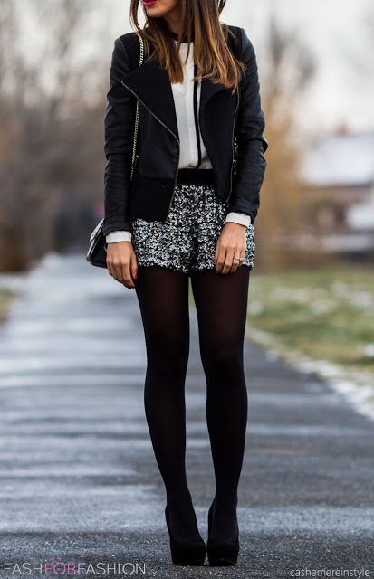 Shorts In Winter Outfits, Shorts In Winter, Winter Shorts Outfits, How To Wear Shorts, Tights Fashion, Outfits Dressy, Outfits Mit Shorts, Winter Shorts, Outfit Trends