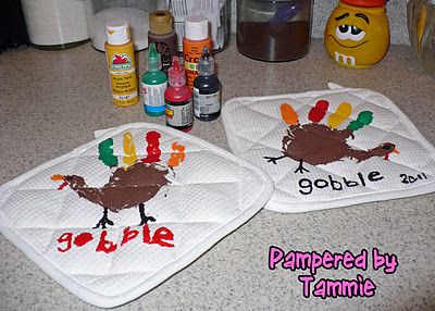 Michaels Thanksgiving Crafts | Second Chance to Dream: 15 Kids Thanksgiving Crafts 2 Turkey Handprint, Thanksgiving Preschool, Cadeau Parents, Thanksgiving Crafts For Kids, Thanksgiving Kids, Thanksgiving Fun, Thanksgiving Activities, Groundhog Day, Thanksgiving Crafts