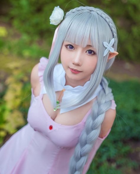 Character: Emilia⠀⠀  📌Coser : 何侠君  ————————————————⠀⠀⠀⠀⠀⠀⠀⠀⠀⠀⠀  Emilia⠀ 👉🏻 http://bhiner.co/emiliacos1  Pink dress👉🏻 http://bhiner.co/emiliadaily  ICOS 👉🏻 http://bhiner.co/icosbb  Bhiner Cosplay Worldwide 🛒 https://bhiner.co/cosplayfb  ✈📦 We Ship Worldwide 🌎🌍🌏 ⠀⠀⠀⠀⠀⠀⠀⠀⠀⠀⠀  ————————————————⠀ #emilia #rezero #rezerokarahajimeruisekaiseikatsu #rezerostartinglifeinanotherworld #rezeroemilia #emiliacosplay #rezerocosplay #rezerokarahajimeruisekaiseikatsucosplay #rem #ram  #cosplay #co... Re Zero Cosplay, Emilia Cosplay, Emilia Re Zero, Zero Cosplay, Re:zero Kara Hajimeru Isekai Seikatsu, Asian Cosplay, Kawaii Cosplay, Anime Cosplay Costumes, Living Dolls