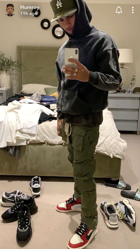 Green Pants Outfit Men Street Styles, Suit Pants Outfit Men, Olive Green Cargo Pants Outfit Men, Outfits With Green Cargos, Cargo Pants Outfit Men Streetwear, Jay Humroy, Outfits With Green Pants, Green Cargo Pants Outfit Men, Suit Pants Outfit