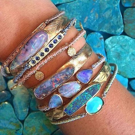 Love these Types Of Bracelets, Bracelets And Rings, Estilo Hippie, Body Chains, Bohol, Hippie Chic, Bohemian Jewelry, Hippie Style, Bling Bling