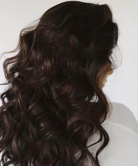 Balayage, Dark Hair, Brown Wavy Hair, Brown Curls, Hair Aesthetic, Long Brown Hair, Dark Brown Hair, Dream Hair, Hair Shampoo