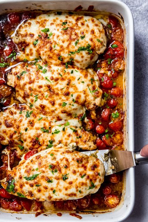 Pesto Baked Chicken with Tomatoes Recipe - Little Spice Jar Baked Chicken With Tomatoes, Baked Chicken Pesto, Pesto Baked Chicken, Chicken With Tomatoes, Mozzarella Recipe, Homemade Pesto Recipe, Tomatoes And Mozzarella, Pesto Mozzarella, Mozzarella Recipes