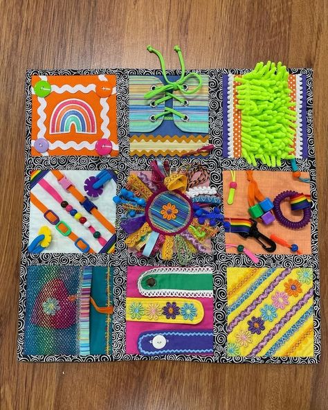 Alzheimers Figit Blankets, Fiddle Quilts, Fiddle Mats, Busy Blanket, Fidget Quilts, Mat Ideas, Baby Quiet Book, Sensory Crafts, Baby Clothes Patterns Sewing