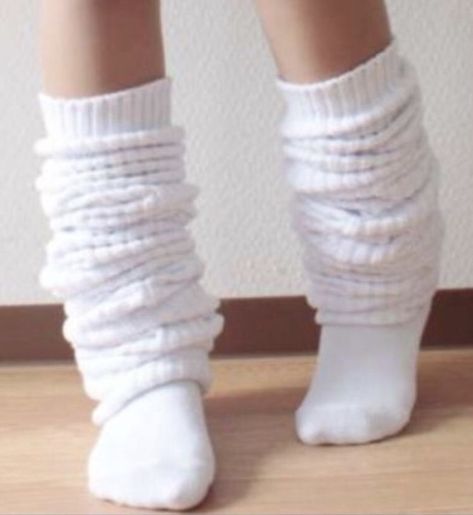 Cute Gifs, Loose Socks, Makoto Kino, Minako Aino, Gyaru Fashion, Sailor Jupiter, Cute Socks, Kawaii Clothes, Soft Girl