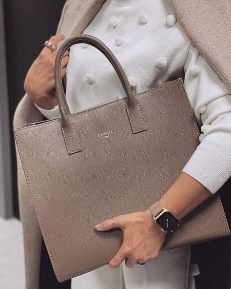 Camelia Roma Official on Instagram: “New In!! Lovely @ar_gkellen styling our newest grained leather handbag in khaki ❤️#cameliaroma #newin” Camelia Roma Bag, Camelia Roma, Leather Bags, Leather Handbag, Kate Spade Top Handle Bag, Leather Handbags, Madewell, Top Handle Bag, Shoe Bag