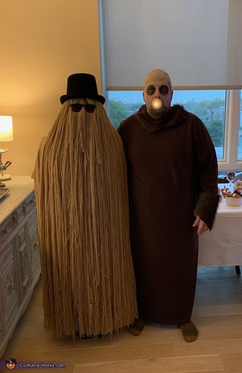 Adams Family Costume Family Of 5, Adams Family Halloween Costumes Diy, The Adams Family Halloween Costumes, Adams Family Hand Costume, Diy Adams Family Halloween Costumes, Adam’s Family Costume Ideas, Cousin Itt Addams Family, Adams Family Costume Ideas, Adams Family Halloween Decor