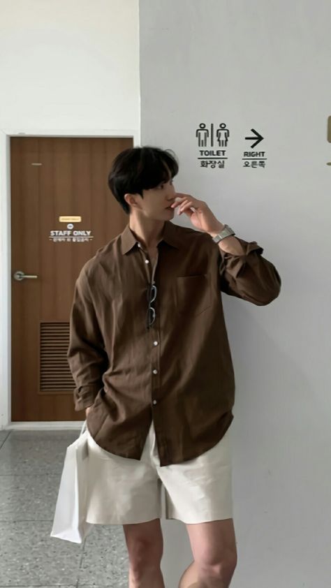 Asian Men Fashion Casual Summer, Asian Men Summer Fashion, Outfit Korean Style Cowok, Korean Men Outfit Casual Summer, Korean Fashion Men Summer, Emily Outfit, Korean Outfits Men, Outfit Cowo, Aesthetic Guy