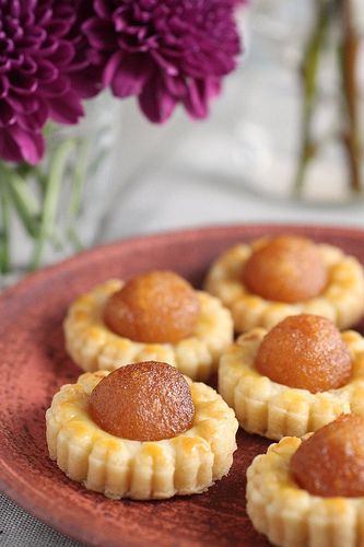 Cottagecore Recipes, Pineapple Tarts, Pineapple Tart, Chinese Dessert, New Year's Food, Small Desserts, Savoury Baking, Malaysian Food, Asian Desserts