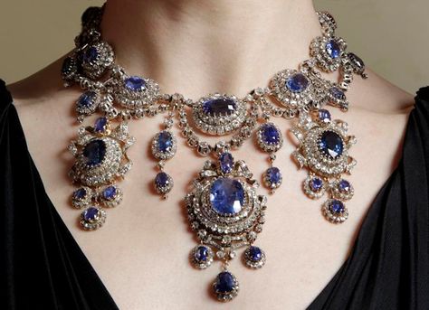 Gods and Foolish Grandeur: Useful things Inexpensive Jewelry, Royal Jewels, Royal Jewelry, Crown Jewels, Fabulous Jewelry, Sapphire Necklace, Fantasy Jewelry, Gems Jewelry, High Jewelry