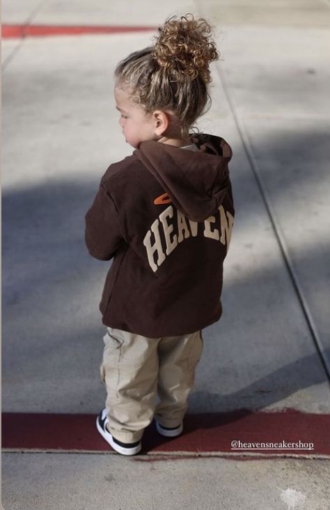 Toddler Streetwear Girl, Toddler Mullet Boy Curly, Baby Boy Streetwear, Cute Toddlers Boys, Toddler Streetwear, Toddler Boy Fashion Swag, Swag Kids, Toddler Fits, Kids Streetwear