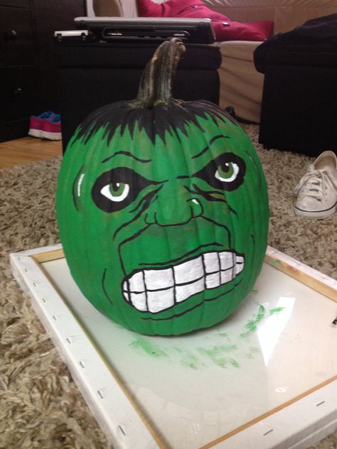 Incredible Hulk pumpkin!! #hulk #pumpkin #halloween #decorations #avengers Hulk Template, Hulk Pumpkin, Hulk Painting, Green Hulk, Fun Diy Halloween Decorations, Labu Halloween, Easy Pumpkin Carving, Pumpkin Contest, Hallowen Ideas