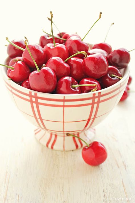 cherries Bowl Of Cherries, Cherries Jubilee, Red Cottage, Sweet Cherries, Red Fruit, Fruits And Veggies, A Bowl, Fruits And Vegetables, Fresh Fruit