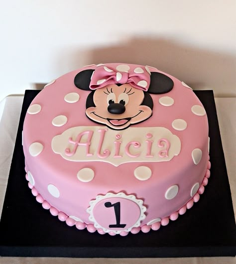 Tarta Minnie mouse Tarta Minnie Mouse, Minnie Mouse Birthday Theme, Mini Torte, Christening Ideas, Second Birthday Ideas, 2 Birthday Cake, Minnie Mouse Cake, Homemade Cake Recipes, Disney Birthday