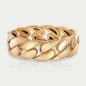 Extraordinary Jewelry, Yellow Gold Bangle, Jewelry Drawing, Gold Jewelry Sets, Rings Rings, Roberto Coin, Gold Bangle, Jewelry Diamond, Fabulous Jewelry