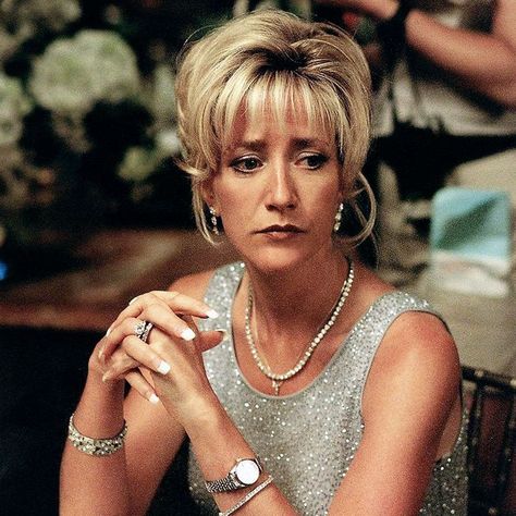 What Carmela Soprano Taught Me About Being a Woman Carmela Soprano, Mafia Wives, Money Honey, Wife Style, Steve Buscemi, Tony Soprano, High Hair, Unique Halloween Costumes, Mob Wives