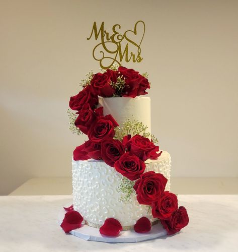 Buttercream icing with fresh red rose flowers 2 Tiered Wedding Cake, Wedding Cake 2 Tier, Red Flower Wedding, Red Rose Cake, Cake 2 Tier, Flower Wedding Cake, Buttercream Icing, Rose Cake, Tiered Wedding Cake