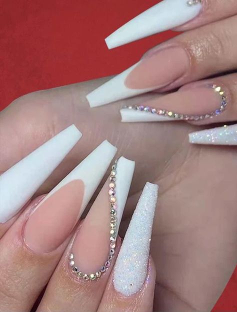 Fake Nails White, Long Press On Nails, Gold Nail Designs, Coffin Press On Nails, Gold Nail, Long Acrylic Nails Coffin, Bling Acrylic Nails, Summer Acrylic Nails, Stick On Nails