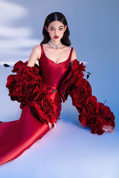 Night Out Extravaganza – MEAN BLVD Magazine Dress Fashion, Mexican Gown Evening Dresses, Red Beautiful Dress, Flowers In Clothes, Flowers Dress Aesthetic, Floral Gala Dress, Flower Dresses Aesthetic, Luxury Evening Dresses, Unique Long Dress