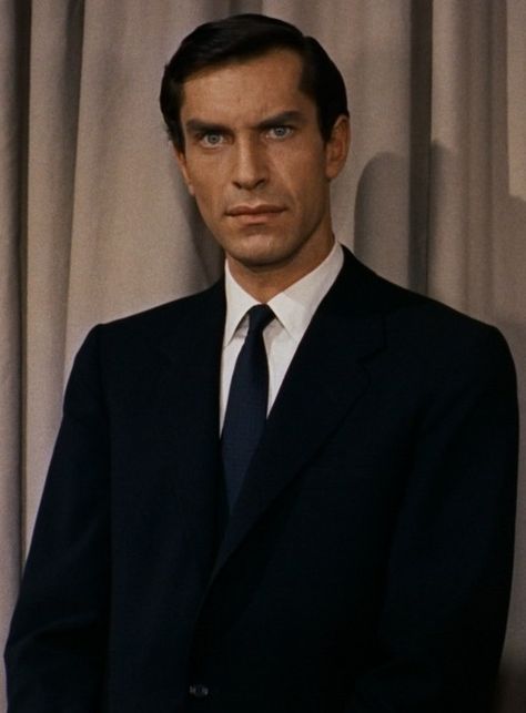 Martin Landau - North By Northwest Mission Impossible Tv Series, Alfred Hitchcock Movies, The Long Goodbye, North By Northwest, Actor Studio, Septième Art, Barbara Stanwyck, Character Actor, Mission Impossible