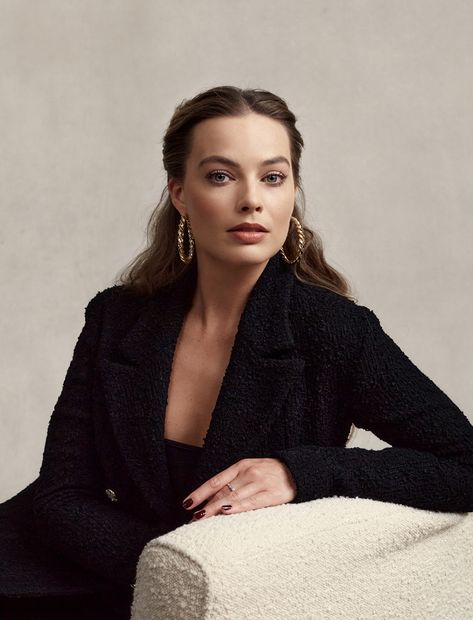 Margot Robbie Photoshoot, Margrot Robbie, Margot Robbie Outfit, Margot Robbie Style, Liquid Courage, Wolf Of Wall Street, Margot Robbie, Work Life, Work Life Balance