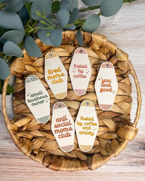 Funny Motel Keychains, Funny Keychain Quotes, Glowforge Keychains, Motel Keychain Ideas, Keychain Sayings, Keychain Quotes, Funny Keychains, Cricut Accessories, Motel Keychain