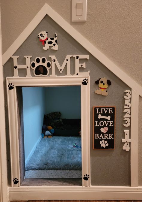 Under Stairs Dog House Ideas, Under Stairs Ideas For Dogs, Dog Den Under Stairs, Understairs Dog Area, Under Stairs Cat Room, Dog Room Ideas Under Stairs, Cubby Hole Ideas, Dog Room Under The Stairs, Dog House Under Stairs