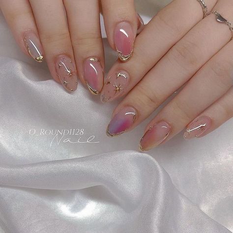 [PaidAd] Amazing Nail Art Designs Ideas Tips And Inspiration | Nail Art Summer | Spring Nails 2023 #simplenailartdesigns Almond Nail Glitter Ombre, Minimalist Elegant Nails, Elegant Pink And Gold Nails, Korean Iridescent Nails, Wedding Nail Trends 2024, Korean Nail Art Almond Shape, Japanese Pink Nails, Fun Gold Nails, Estetik Nails