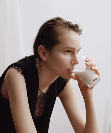 VIOLA PODKOPAEVA BY BENJAMIN VNUK FOR SUPPLEMENT MAGAZINE SPRING-SUMMER 2016 • Minimal . / Visual . Benjamin Vnuk, Saint Luke, Editorial Makeup, Spring Summer 2016, Fashion Editor, 2016 Fashion, Beauty Photography, Makeup Inspiration, Glass Of Milk